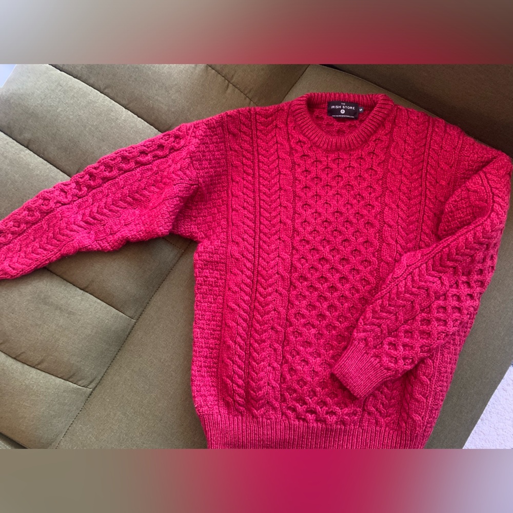 Moving Sale: NWOT 100% Irish Cable Knit Sweater